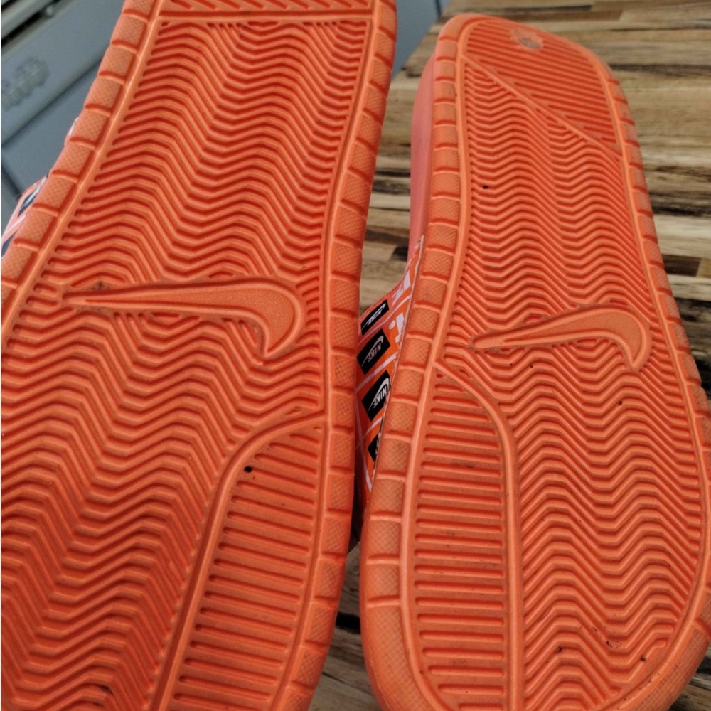 Nike Men’s Bright Orange Slide Sandals - Picture 3 of 4